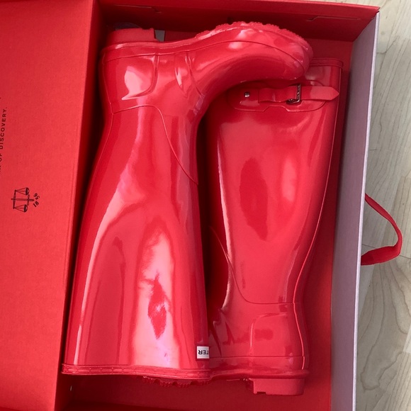 Hunter Shoes - NWT Bright Coral Glossy Hunter Boots